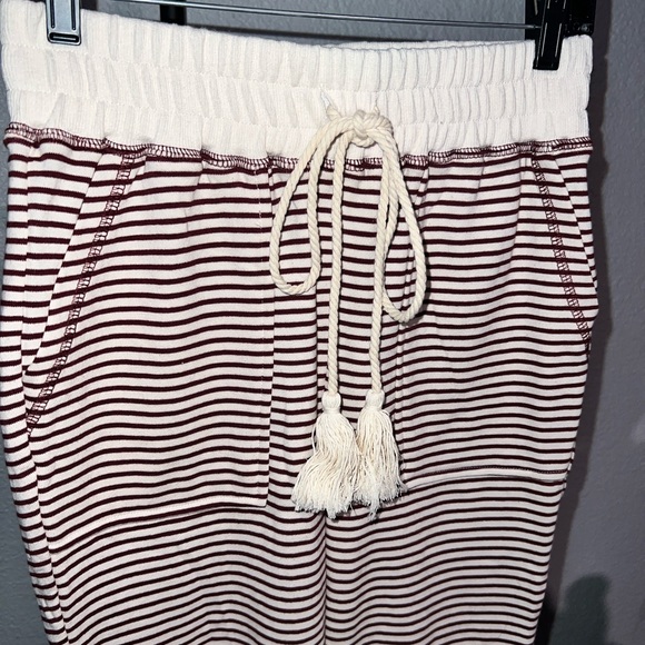 NWT By the River Moon River 2 Piece Striped Puff Sleeve Sweatshirt & Joggers Set - Picture 9 of 15